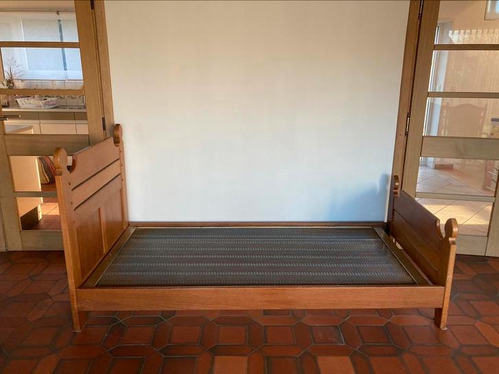 2 lits individuels en bois massif, Maison & Meubles, Chambre à coucher | Lits, Bois