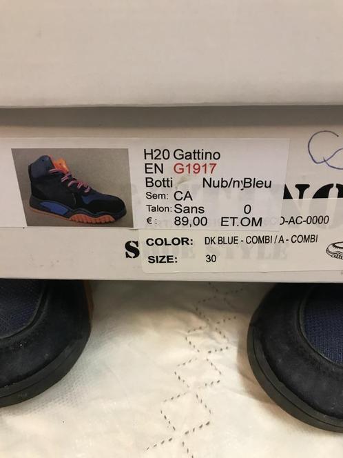 chaussures  enfants  SPORT, Kinderen en Baby's, Kinderkleding | Schoenen en Sokken, Zo goed als nieuw, Sportschoenen, Jongen, Ophalen