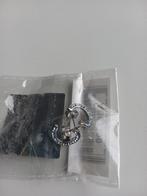 Victoria oorbellen in zilver en blauw, Handtassen en Accessoires, Oorbellen, Ophalen of Verzenden, Nieuw, Zilver, Met strass