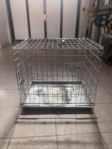 Bench voor middelgrote hond beschikbaar voor biedingen
