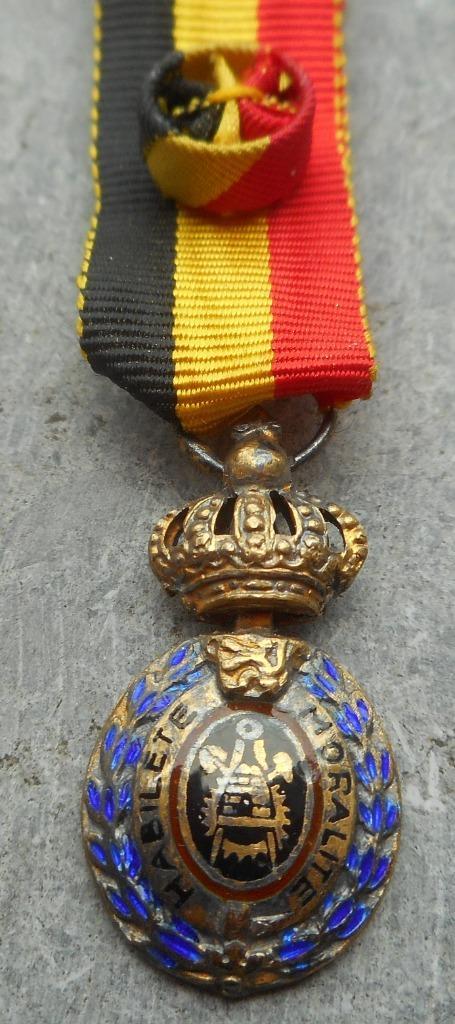 BELGIQUE: DECORATION INDUSTRIELLE DE 1ERE CLASSE + ECRIN, Verzamelen, Militaria | Algemeen, Landmacht, Lintje, Medaille of Wings