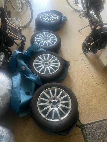 4 Dunlop winterbanden 205/55 R16 op originele SAAB-velgen beschikbaar voor biedingen