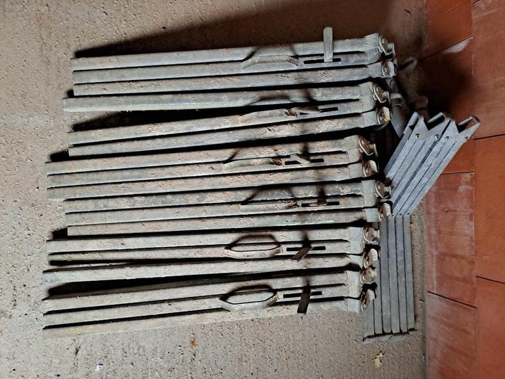 Lot (6+2) schoorklemmen, Doe-het-zelf en Bouw, IJzerwaren en Bevestigingsmiddelen, Gebruikt, Overige typen, 250 mm of meer, Ophalen