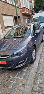 Opel astra sports tourer euro 6b 2015 diesel met 200.000 km, Auto's, Achterwielaandrijving, Beige, Leder, 5 deurs