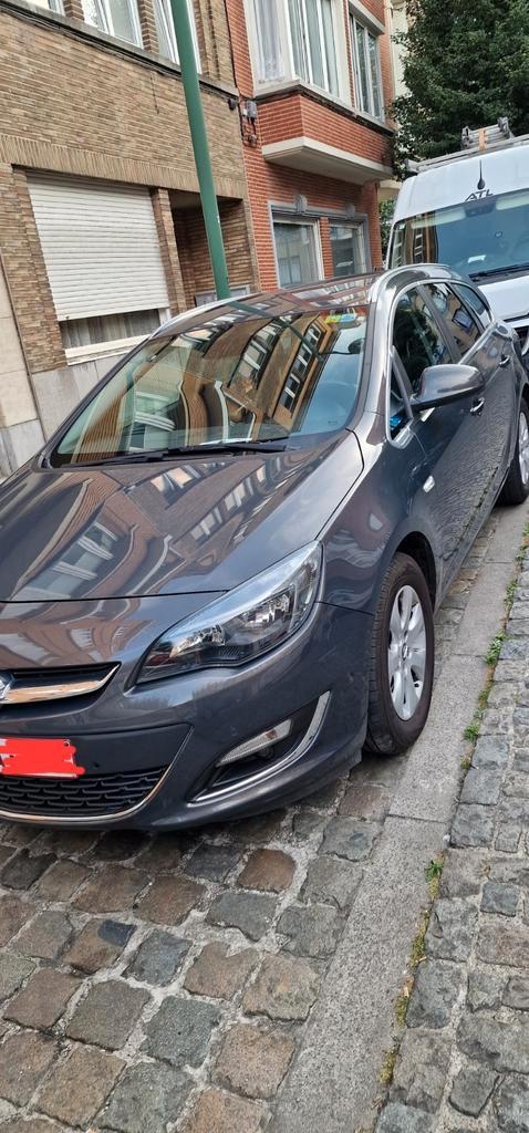 Opel astra sports tourer euro 6b 2015 diesel met 200.000 km, Auto's, Opel, Astra, Achteruitrijcamera, Adaptieve lichten, Adaptive Cruise Control
