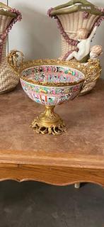 Chinees porseleinen bowl rose meddailion, Antiek en Kunst, Antiek | Schalen, Ophalen of Verzenden