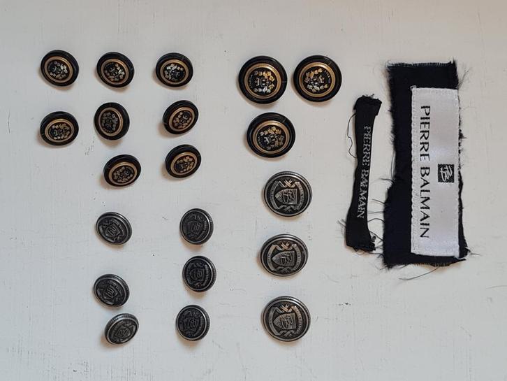 20 Pierre Balmain kostuum knopen vintage craftJunk books, Kleding | Heren, Overhemden, Zo goed als nieuw, Overige kleuren, Ophalen of Verzenden