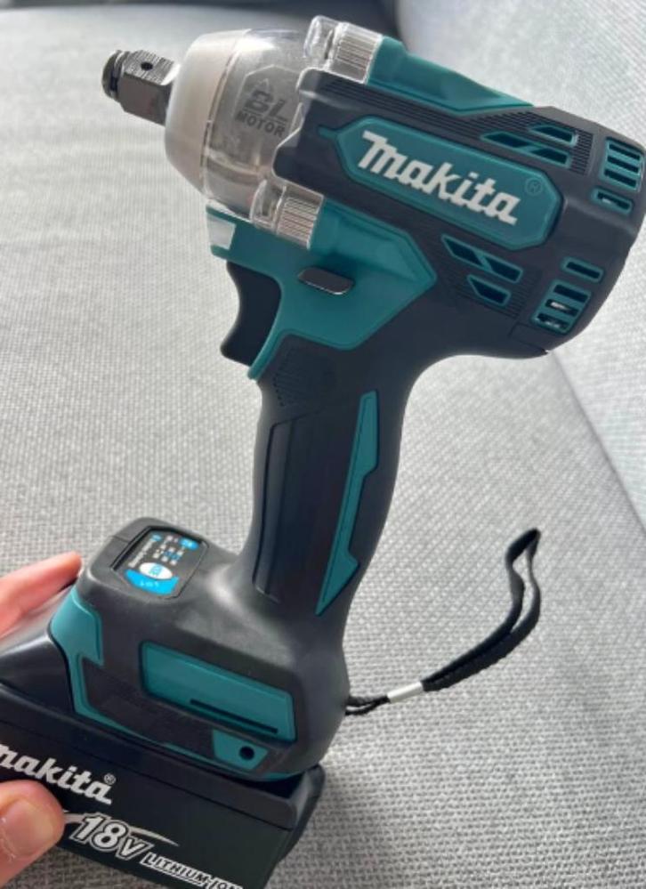 Makita DTW300 18V Slagmoersleutel – 330Nm – met 6.0Ah accu, Doe-het-zelf en Bouw, Gereedschap | Boormachines, Nieuw, Boormachine