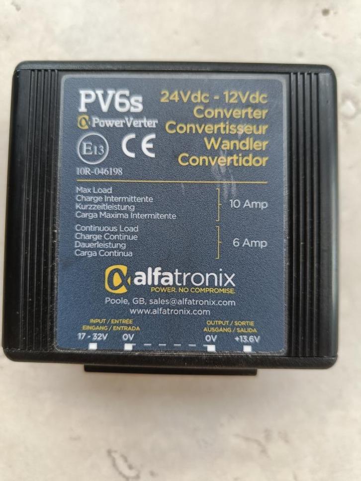 spanningsomvormer 24V DC -> 12V DC, Auto-onderdelen, Elektronica en Kabels, Ophalen