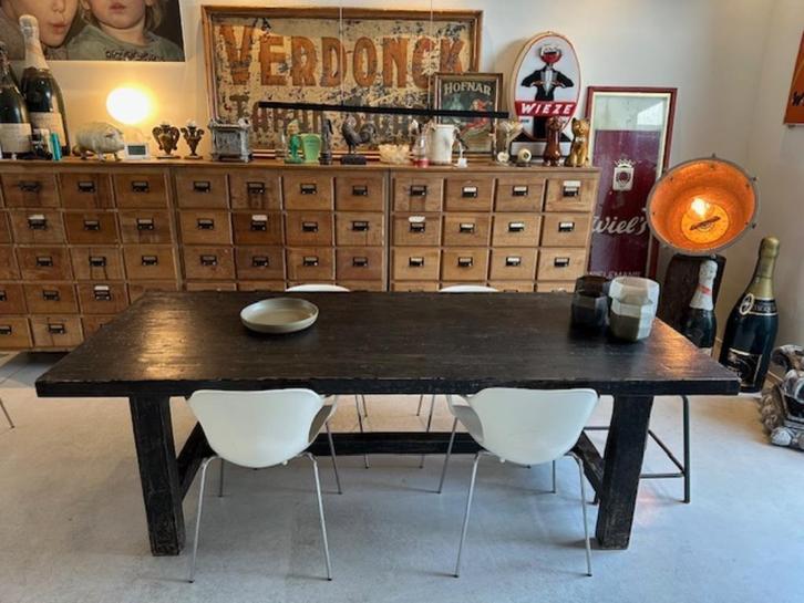 robuuste eettafel tafel keukentafel lange zwarte oude, Huis en Inrichting, Tafels | Eettafels, Zo goed als nieuw, Ophalen