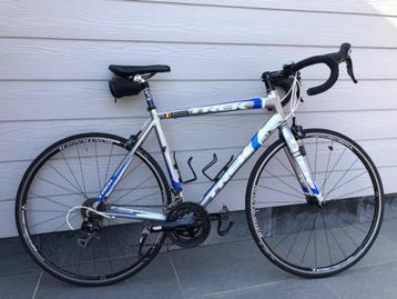Racefiets TREK Alpha 2.1 beschikbaar voor biedingen