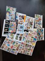 Postzegels + 1 boek gevuld + 1 boek om te klasseren., Postzegels en Munten, Ophalen of Verzenden