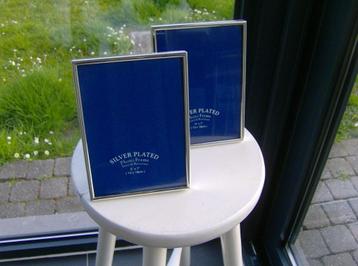 2 verzilverde fotokaders - 13 cm x 18 cm beschikbaar voor biedingen