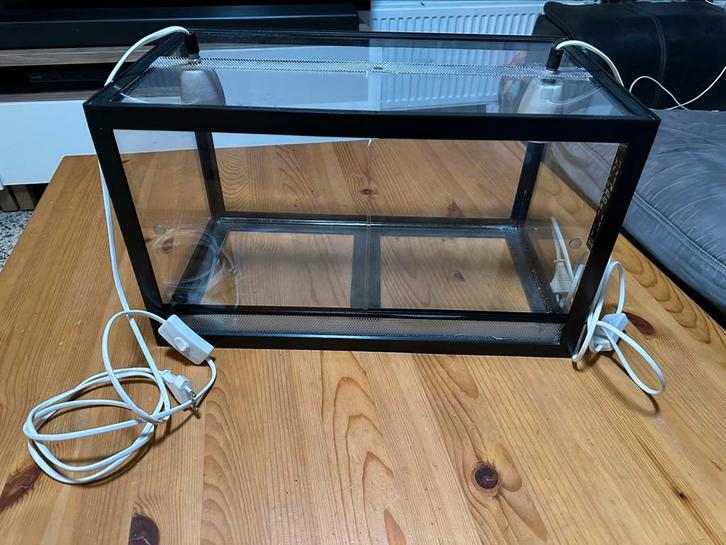 Terrarium 49x28x28 cm, Dieren en Toebehoren, Reptielen en Amfibieën | Toebehoren, Gebruikt, Terrarium of Paludarium, Ophalen