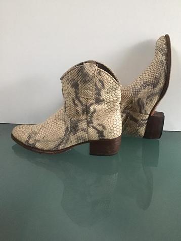 Gratis Verzenden | Sendra coole leren beige laarzen 38