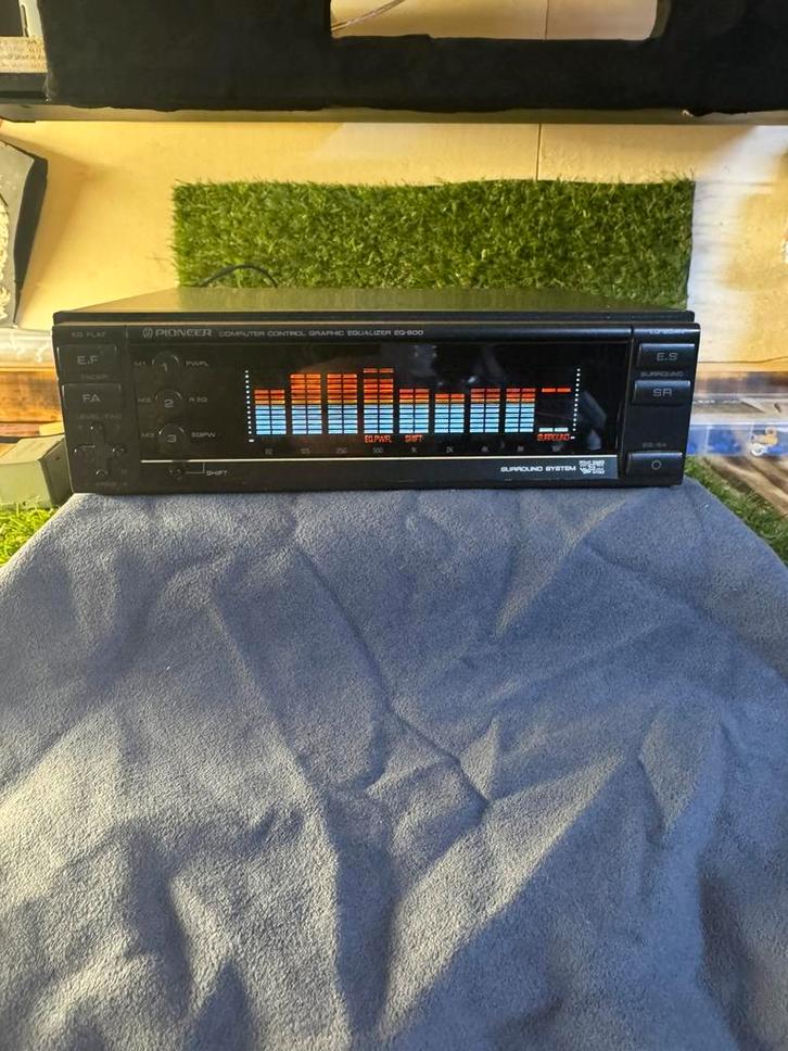 Vintage Pioneer Computer Controlled Graphic Equalizer EQ-600, Auto diversen, Autoradio's, Zo goed als nieuw, Ophalen of Verzenden
