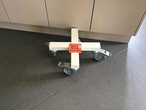 stevige plantenonderzetter of trolley met 4 zwenkwielen, Tuin en Terras, Bloembakken en Plantenbakken, Zo goed als nieuw, Hout