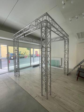 Aluminium structuur - Milos - Vierkante truss - 3x3x3m + wit
