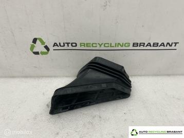 Luchtgeleider Inlaat Audi A4.A5 Q5 B8 ORIGINEEL 8R0129739 disponible aux enchères