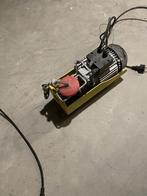 Treuil 250 ou 500Kgs, Doe-het-zelf en Bouw, Lieren en Takels, Ophalen, Gebruikt, Elektrisch