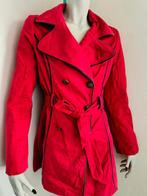 Rode trenchcoat jas Fever mt 38, Maat 38/40 (M), Fever, Ophalen of Verzenden, Gedragen
