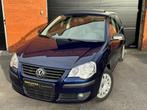 VOLKSWAGEN POLO 1.2i Tour GARANTIE/AIRCO/SENSOREN/CRUISE/ZET, Auto's, Voorwielaandrijving, Stof, 140 g/km, Blauw