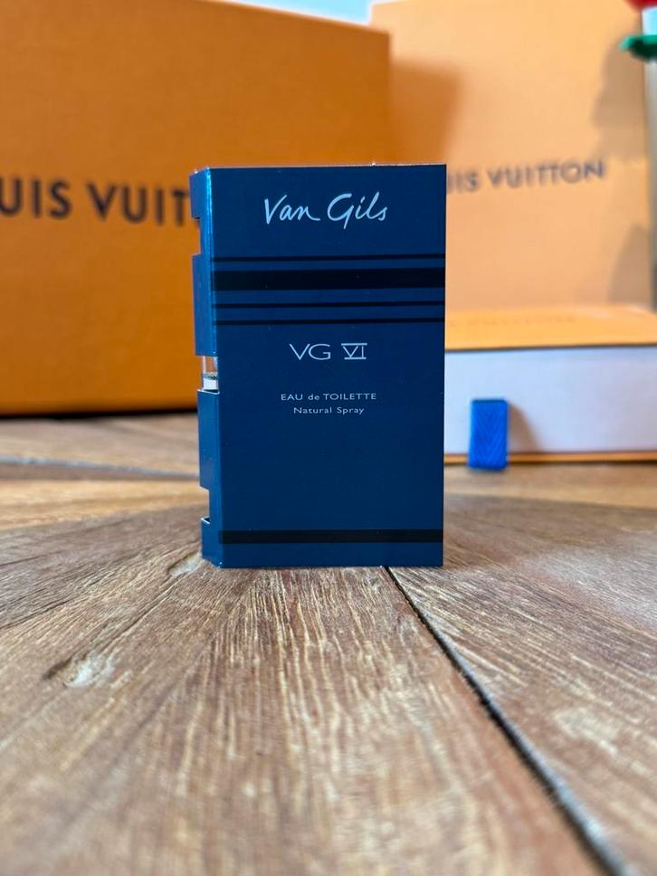 Van Gils VI – Eau de Toilette 1,5ml, Handtassen en Accessoires, Uiterlijk | Parfum, Nieuw, Verzenden