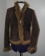Daim jas met namaakpels: NIEUWSTAAT, Kleding | Dames, Maat 38/40 (M), Bruin, Vero Moda, Ophalen of Verzenden