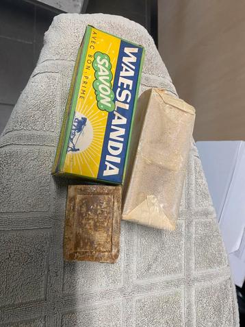 Oude goede bruine zeep beschikbaar voor biedingen