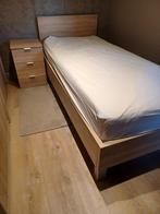 Bed 1 persoon + lattenbodem+matras+nachtkastje, Comme neuf, Beige, 90 cm, Modern