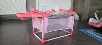 Poppenbed beschikbaar voor biedingen