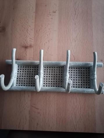 Rotan wandkapstok  beschikbaar voor biedingen
