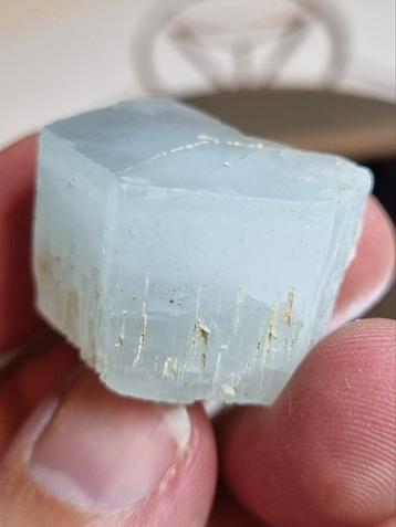 Mooie aquamarijn kristal. Met clearcap bovenaan. beschikbaar voor biedingen