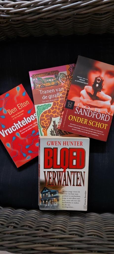 vier roman pockets, Boeken, Romans, Gelezen, Ophalen of Verzenden
