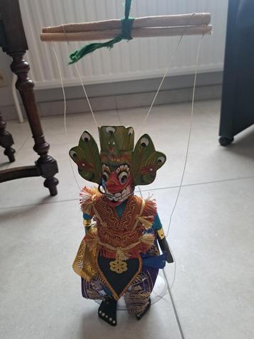 Origineel houtte trekpop van Sri-Lanka beschikbaar voor biedingen