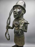 bronze beeld van krijger uit de Benin in Nigeria 50 cm 5,7kg, Ophalen of Verzenden, Brons