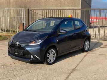 Toyota Aygo 1.0i VVT-i  X-Wave - Cabrio, Argent ou Gris, Achat, Cabriolet, https://public.car-pass.be/vhr/1ccd29b4-8300-4146-87f5-095445d4562d