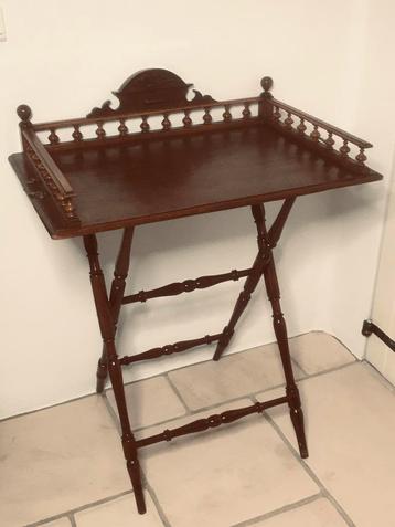antieke Engelse butler tray in perfecte staat beschikbaar voor biedingen