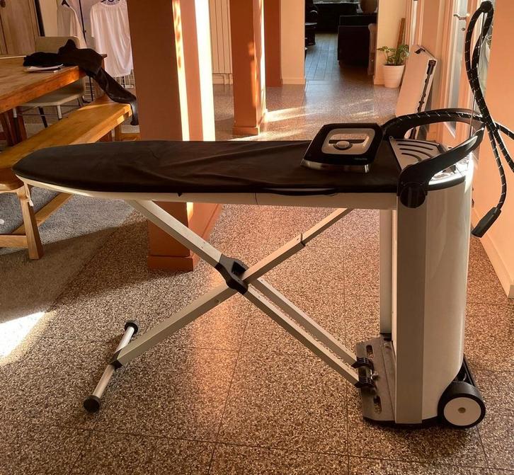 Stoomstrijkijzer Miele B 3847 Fashion Master strijksysteem., Elektronische apparatuur, Stoomapparaten, Ophalen