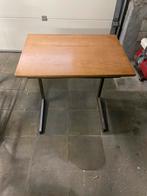 Vintage schoolbureau, Huis en Inrichting, Ophalen, Gebruikt, Bureau