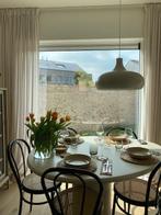 Table de salle à manger ovale blanche aspect mortex, Maison & Meubles, 100 à 150 cm, Quatre personnes, Enlèvement ou Envoi, Comme neuf