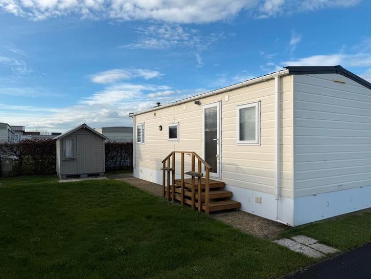 Stacaravan met staanplaats in De Haan, Caravans en Kamperen, Stacaravans, tot en met 6, Ophalen