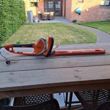Heggenschaar Stihl HSE61. 5x gebruikt., Tuin en Terras, Ophalen, Zo goed als nieuw, Elektrisch, Stihl