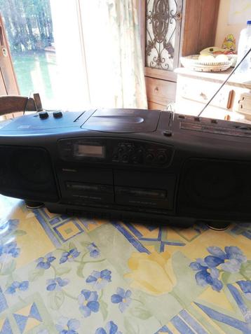 Radio lecteur de CDs et cassettes. Samsung.  beschikbaar voor biedingen