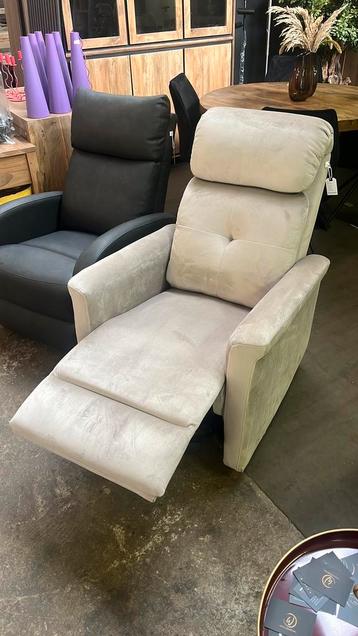 Handmatige relax fauteuill (outlet) beschikbaar voor biedingen