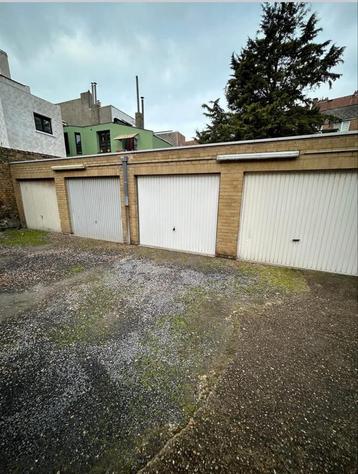 Gesloten garagebox te Oostende beschikbaar voor biedingen