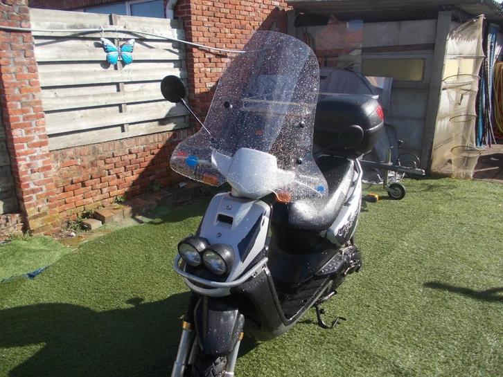 motorscooter yamaha 100 cc, Motoren, Motoren | Yamaha, Particulier, Scooter, 11 kW of minder, 1 cilinder, Ophalen