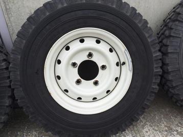 Wolf velgen met Michelin 750R16 O/R 4x4 banden beschikbaar voor biedingen