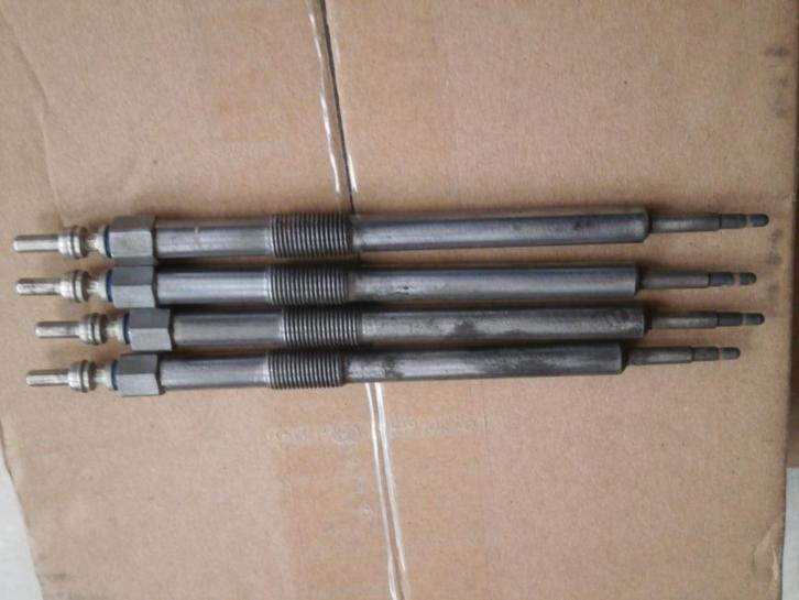 4 Bougies préchauffage BERU CGP007 7 volts NISSAN RENAULT, Auto-onderdelen, Motor en Toebehoren, Nissan, Ophalen of Verzenden