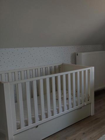 Quax baby- en peuterbed beschikbaar voor biedingen